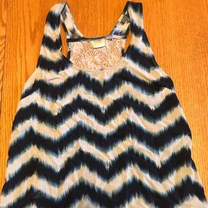 3 Women’s tanks bundle size SM-XS